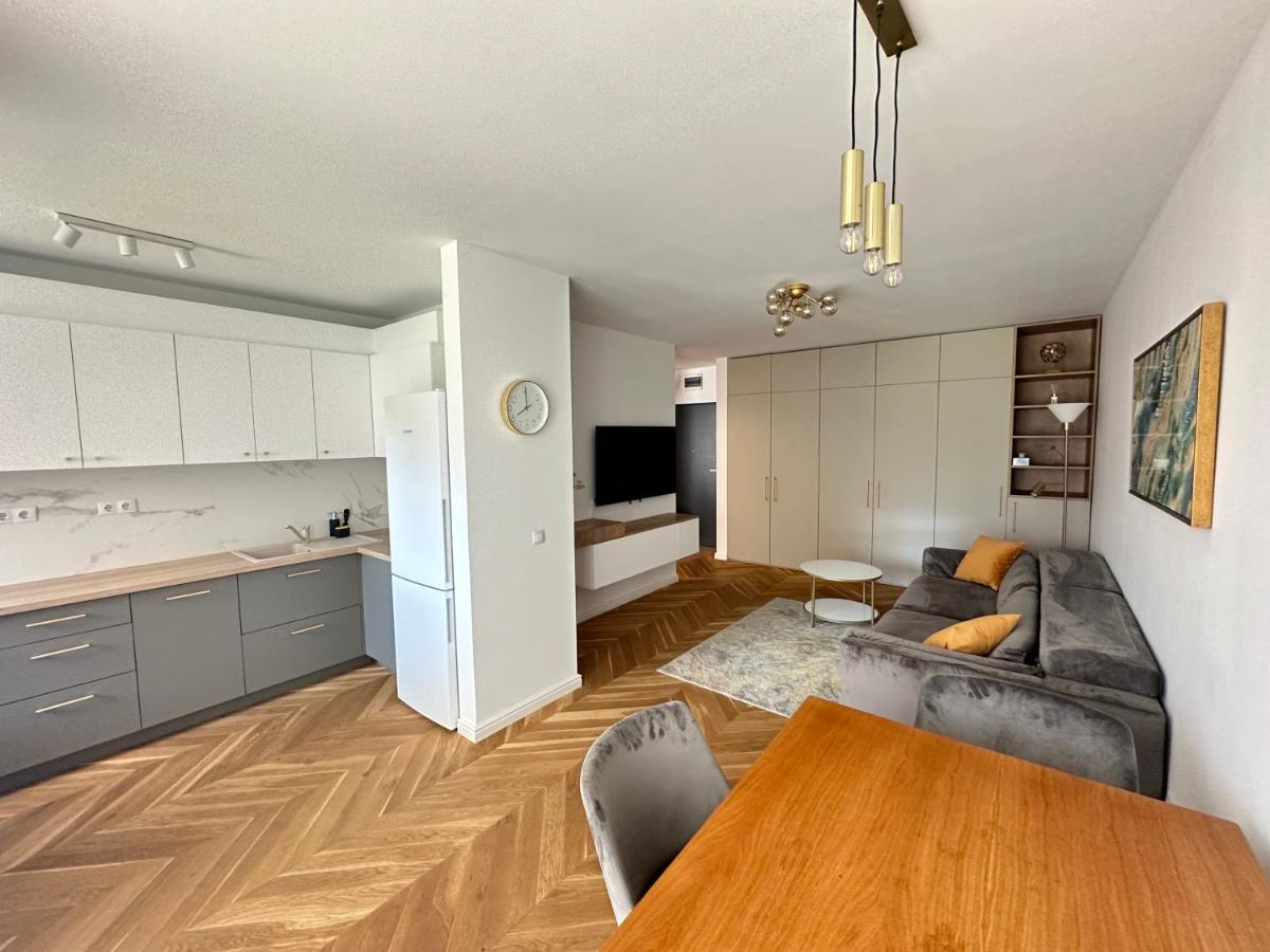 Bel Dom - The Central, Spacious 2 Rooms Luxury Apartment Cluj-Napoca Buitenkant foto