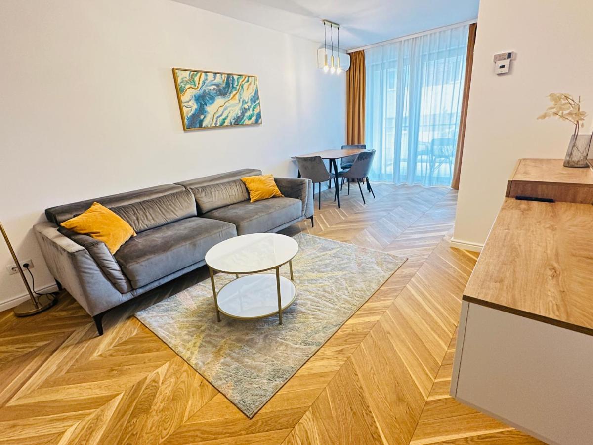 Bel Dom - The Central, Spacious 2 Rooms Luxury Apartment Cluj-Napoca Buitenkant foto