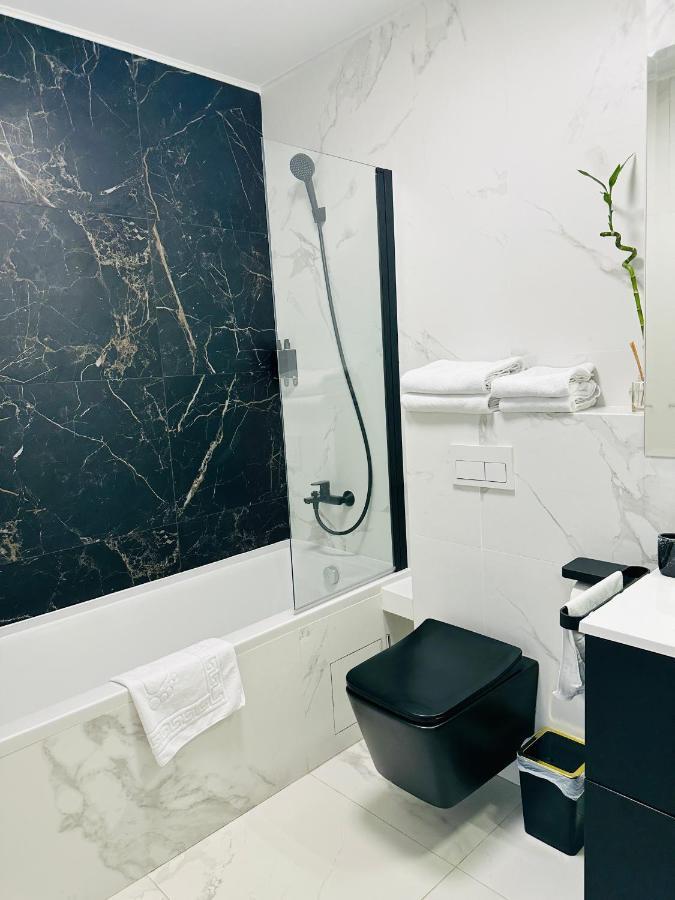 Bel Dom - The Central, Spacious 2 Rooms Luxury Apartment Cluj-Napoca Buitenkant foto